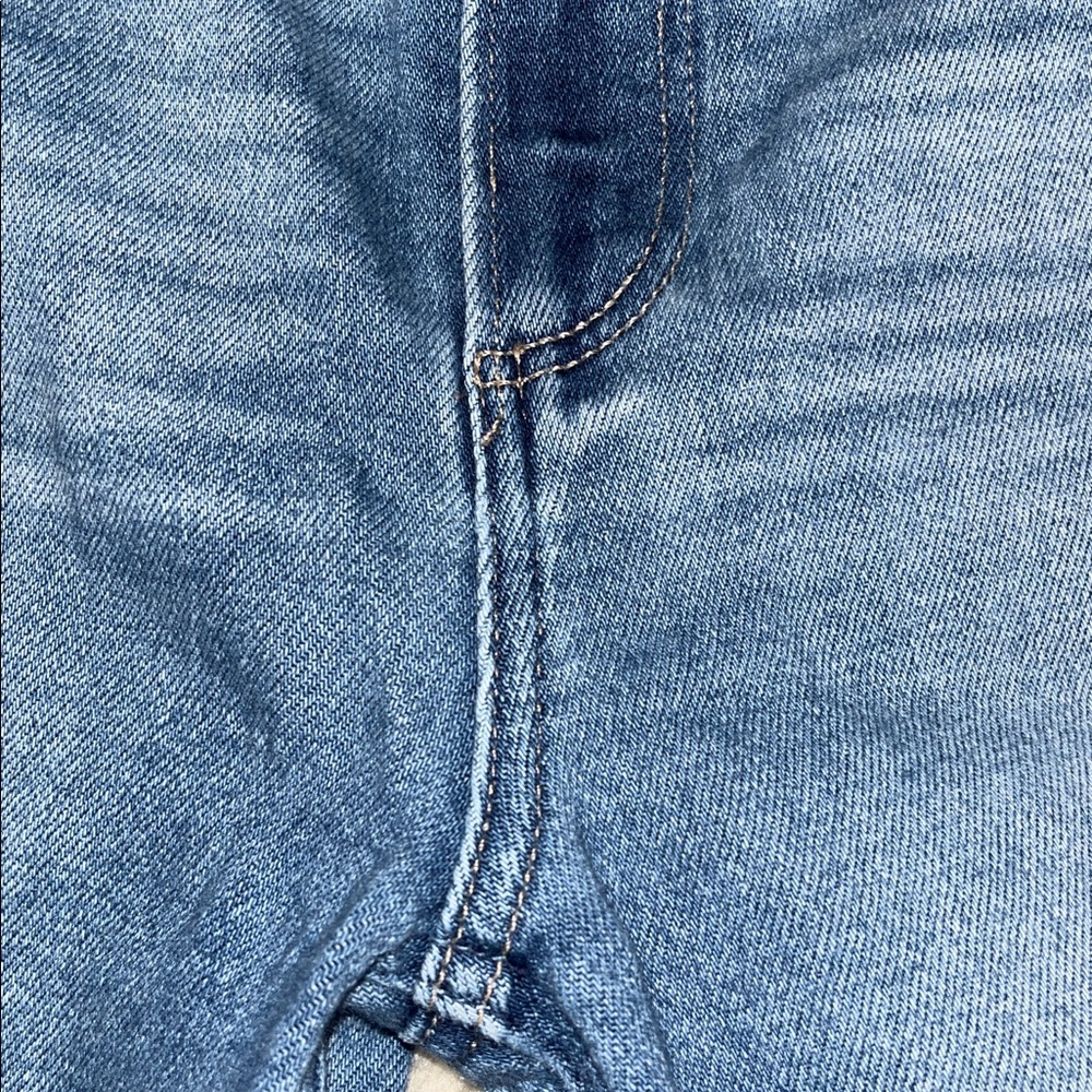 Paige Cindy Straight Jeans in Mel Destroyed Hem Denim. - Picture 12 of 12